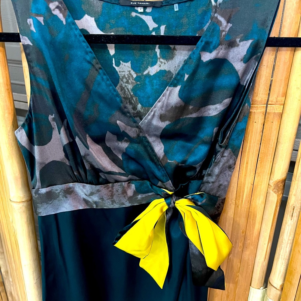 Elie Tahari. Silk blouse. Small